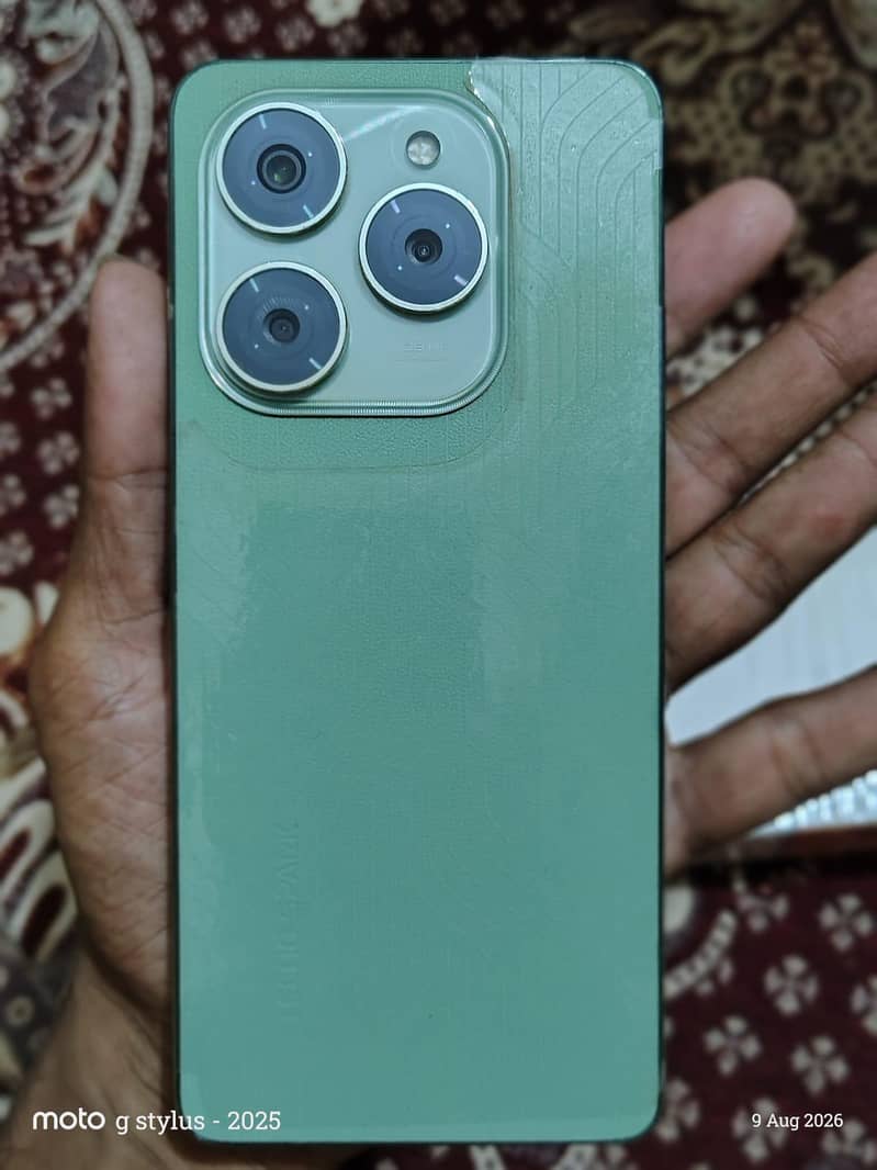 Tecno Spark 20 Pro 0