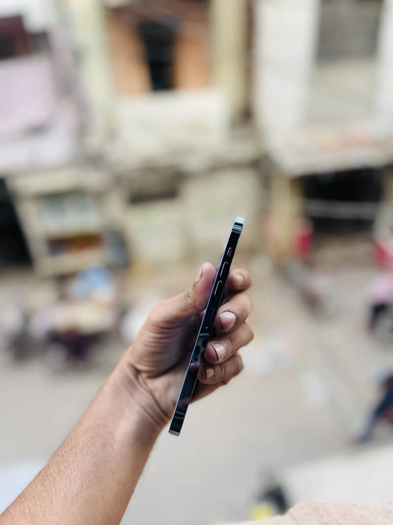 Apple iPhone 13 Pro Max FU 7