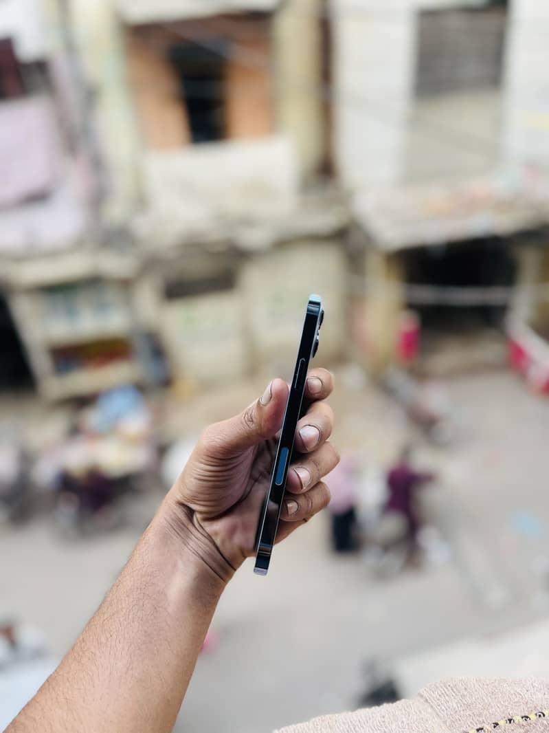 Apple iPhone 13 Pro Max FU 8