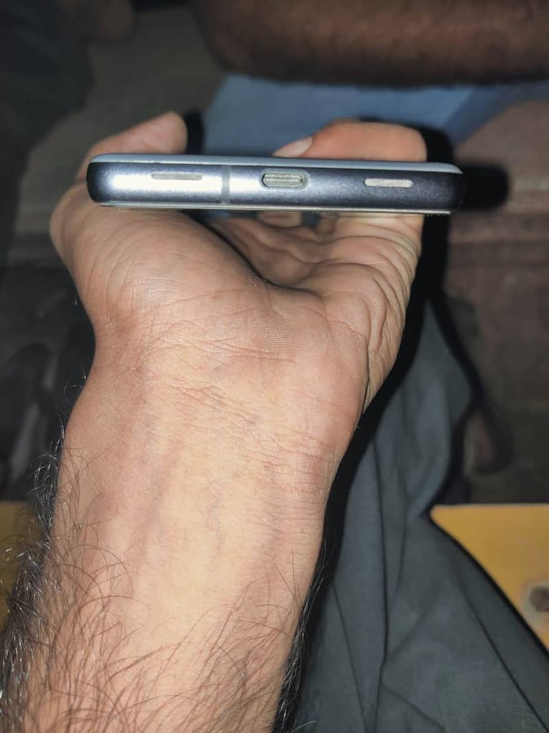 Google Pixel 7a 3