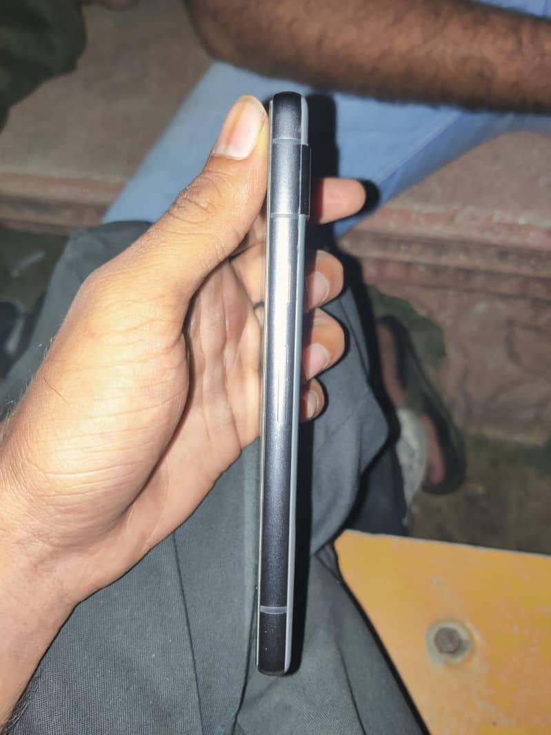 Google Pixel 7a 5
