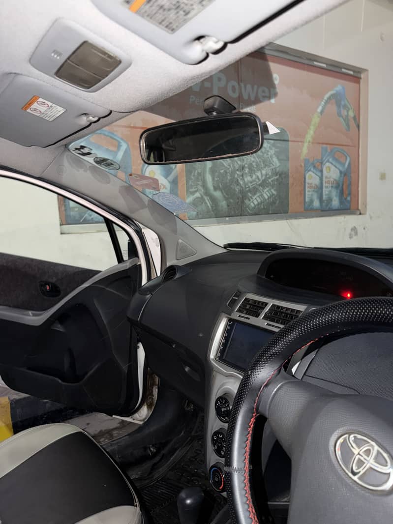Toyota Vitz 2012 7