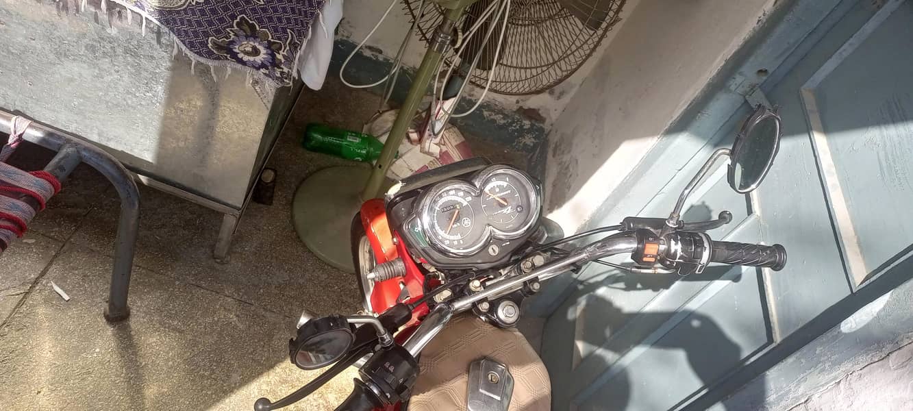 Yamaha janoon 4