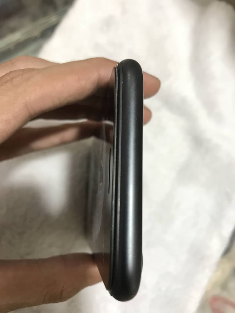 Apple iPhone 7 4