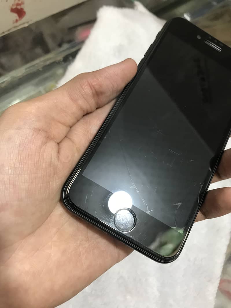 Apple iPhone 7 5