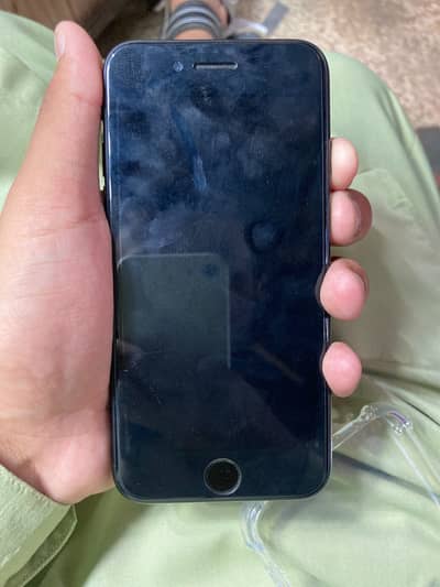 Apple iPhone SE