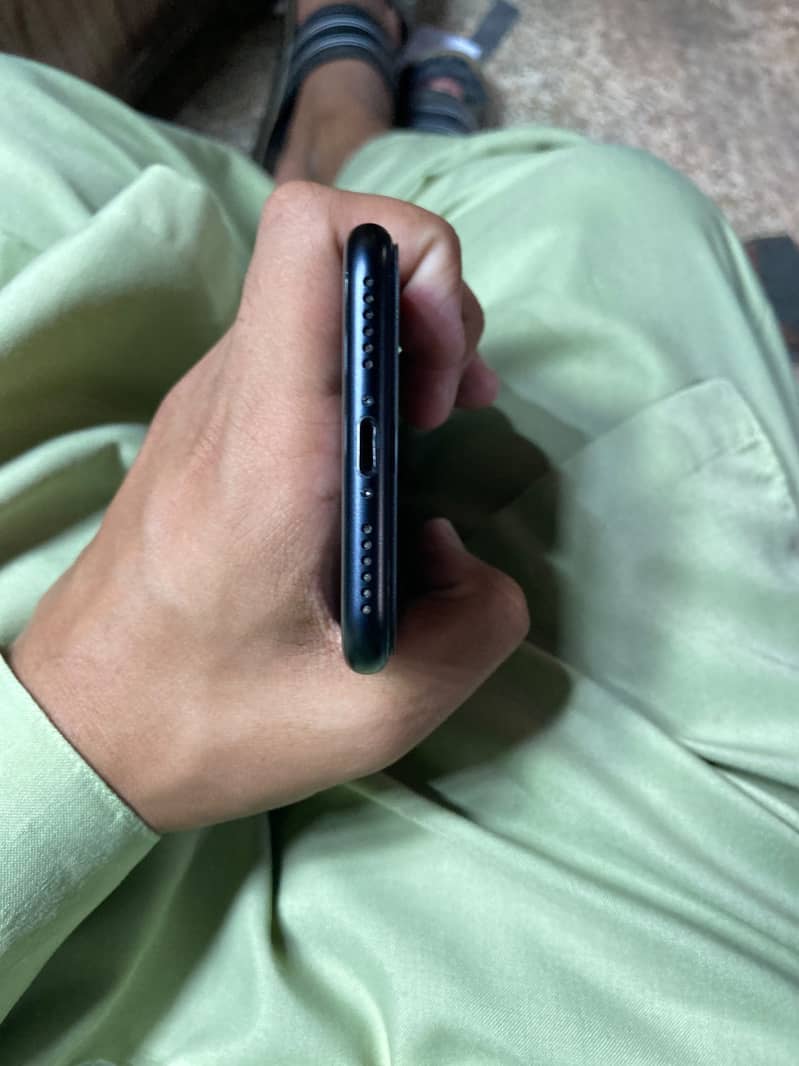 Apple iPhone SE 6