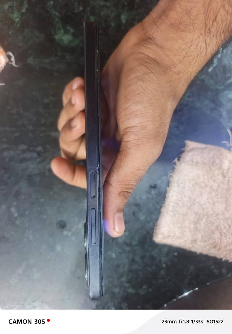 Realme C53 4