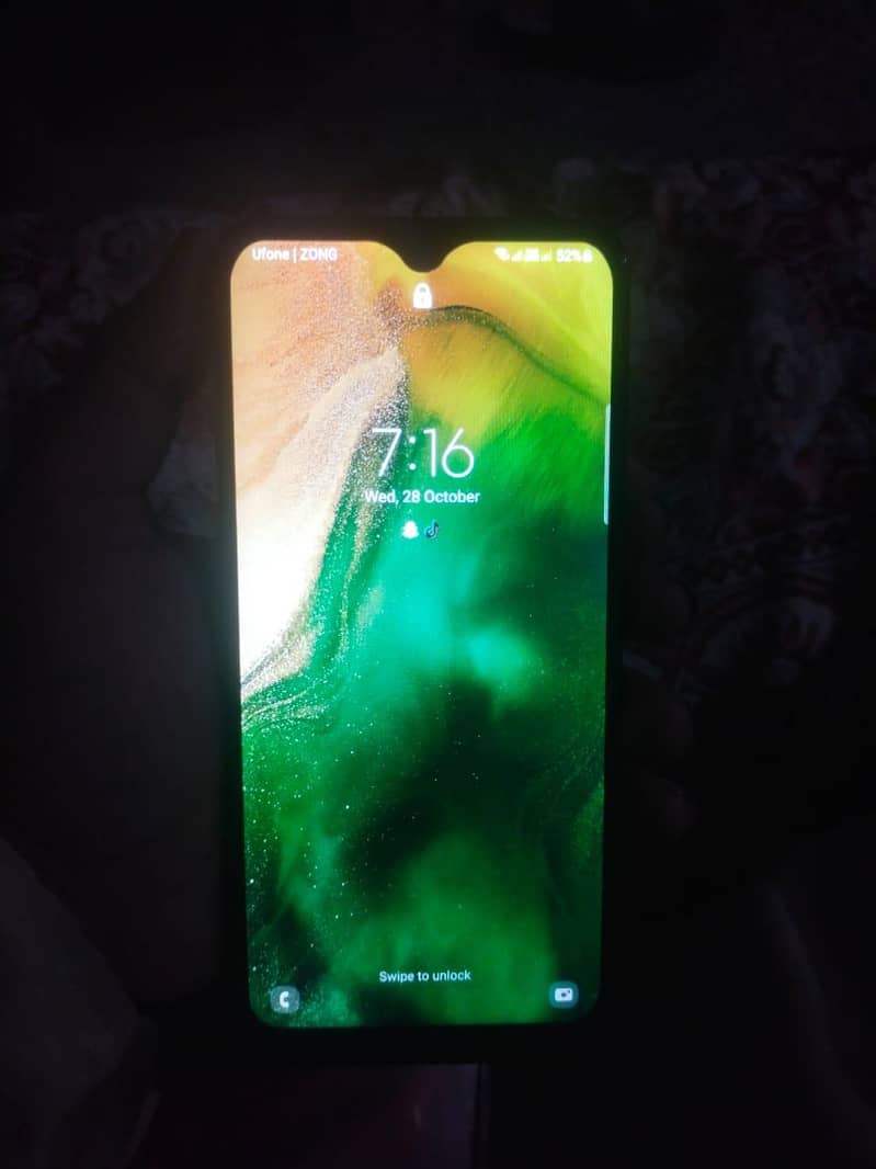 Samsung Mobile A50 1