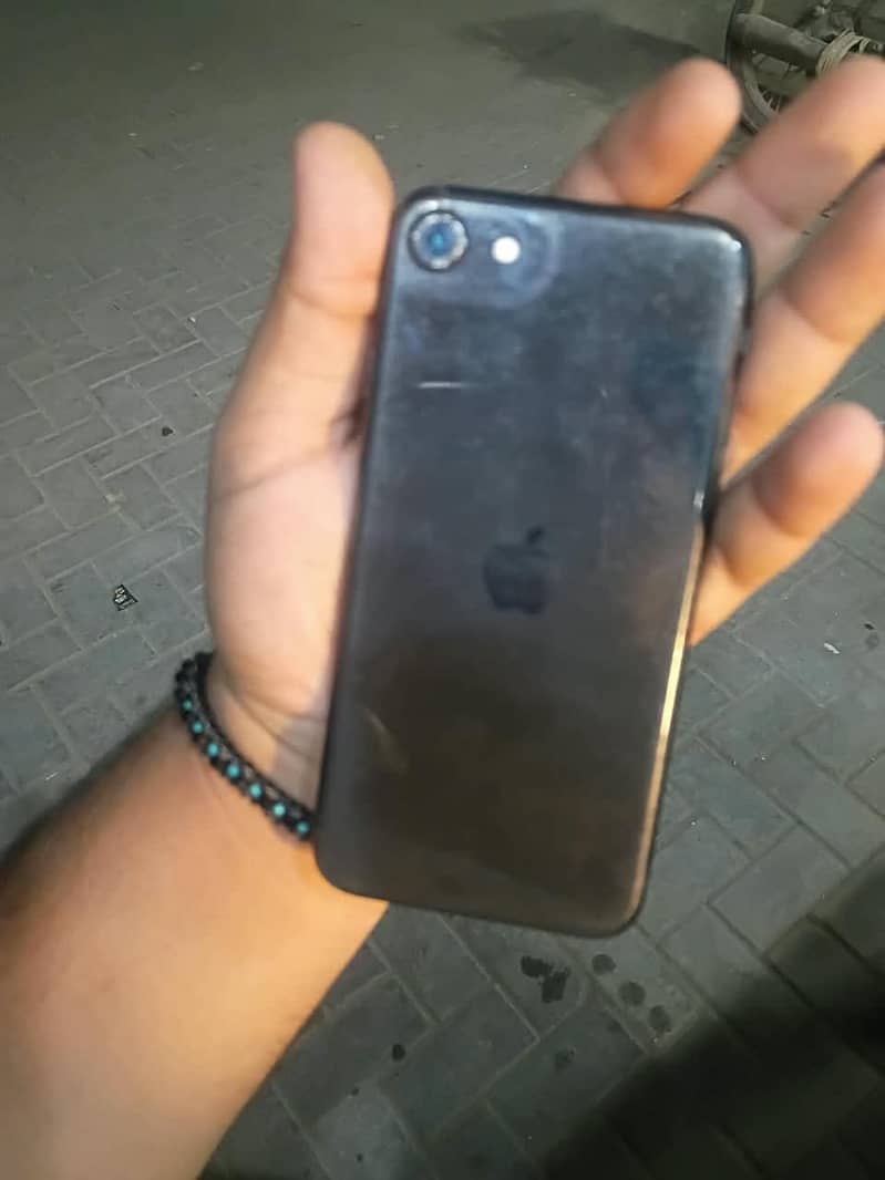 Apple iPhone SE 3
