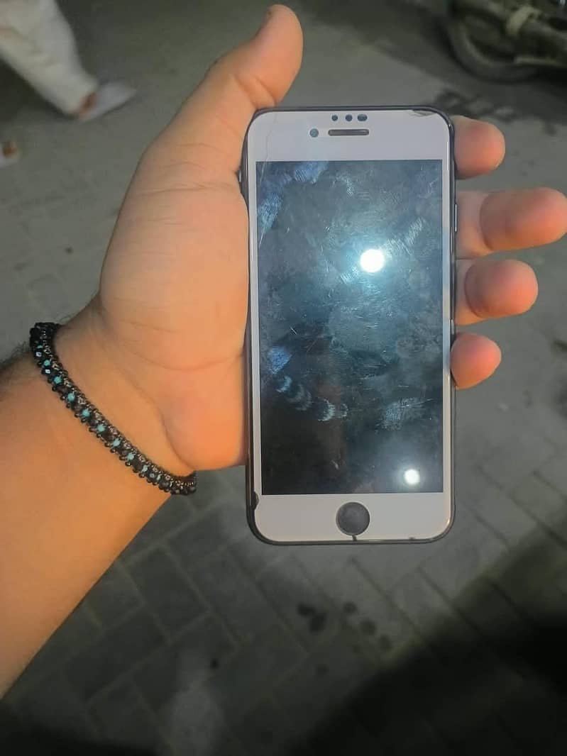 Apple iPhone SE 6