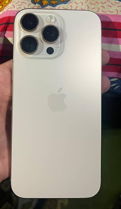 Apple iPhone 16 Pro Max