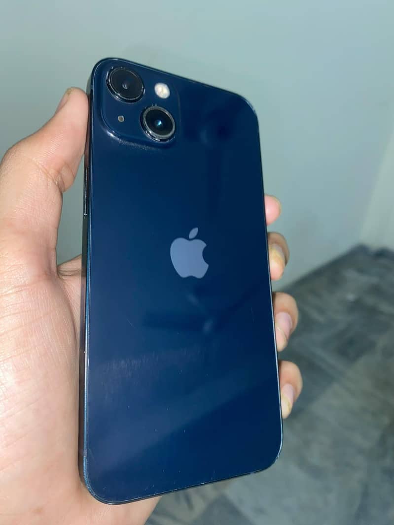 Apple iPhone 13 2
