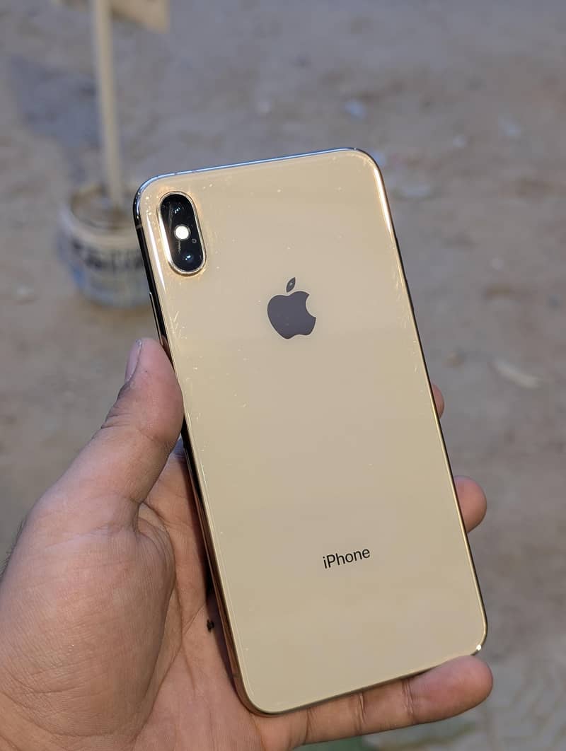 Apple iPhone XS Max 0