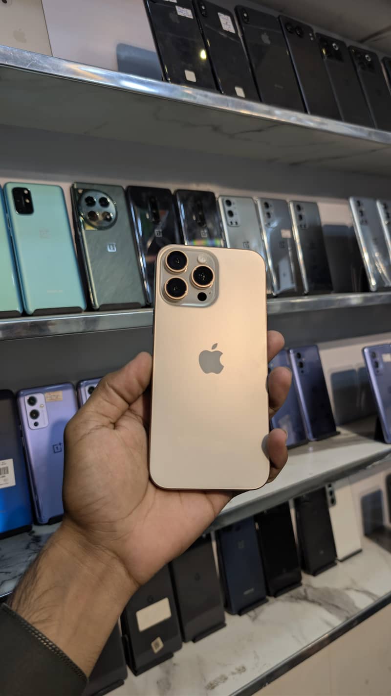 Apple iPhone 16 Pro Max 3
