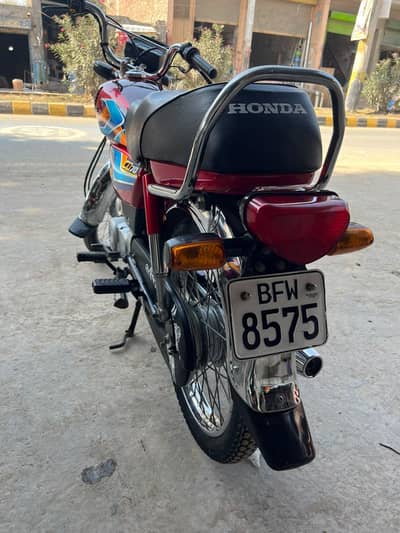 Honda CD70 | 2026 Model                         03418311172