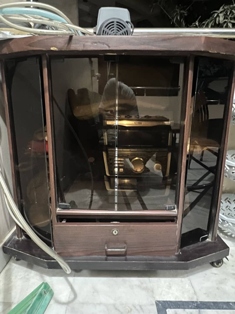 Tv trolley 0