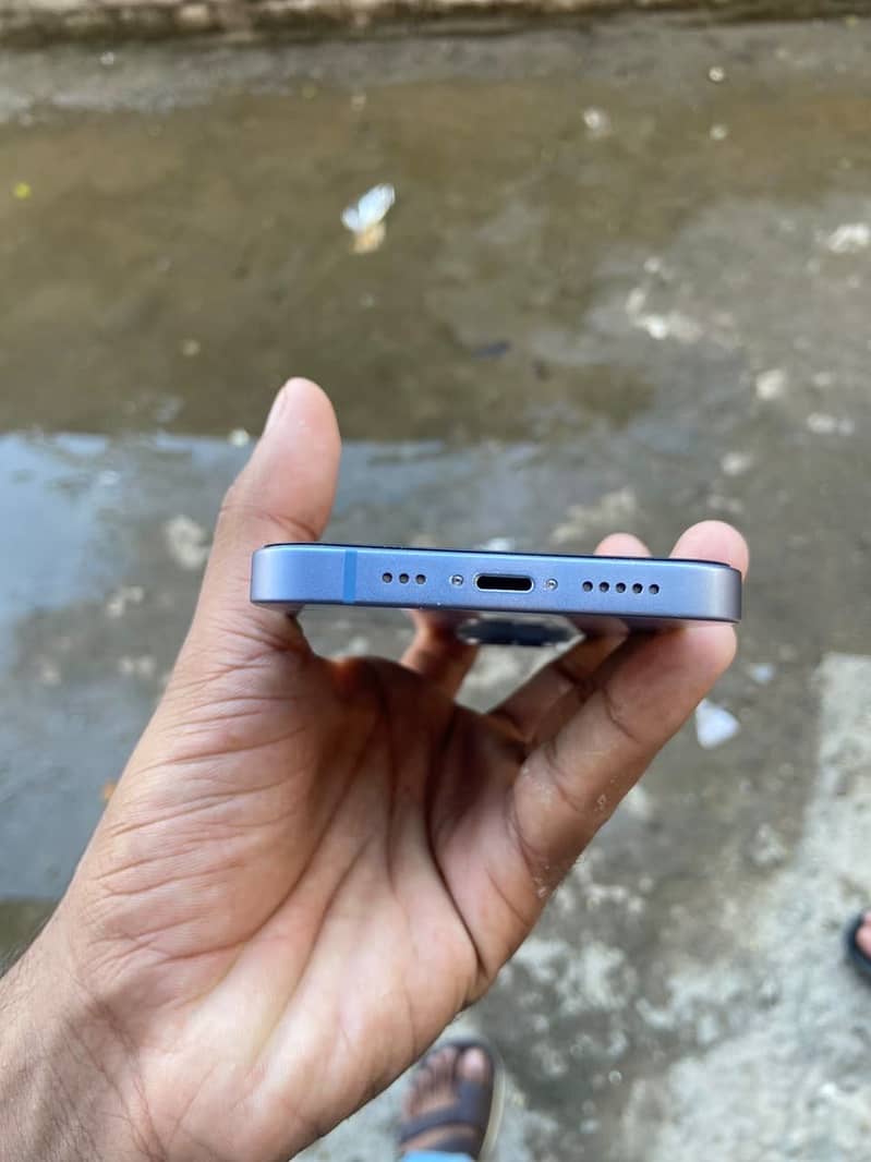 Apple iPhone 14 2