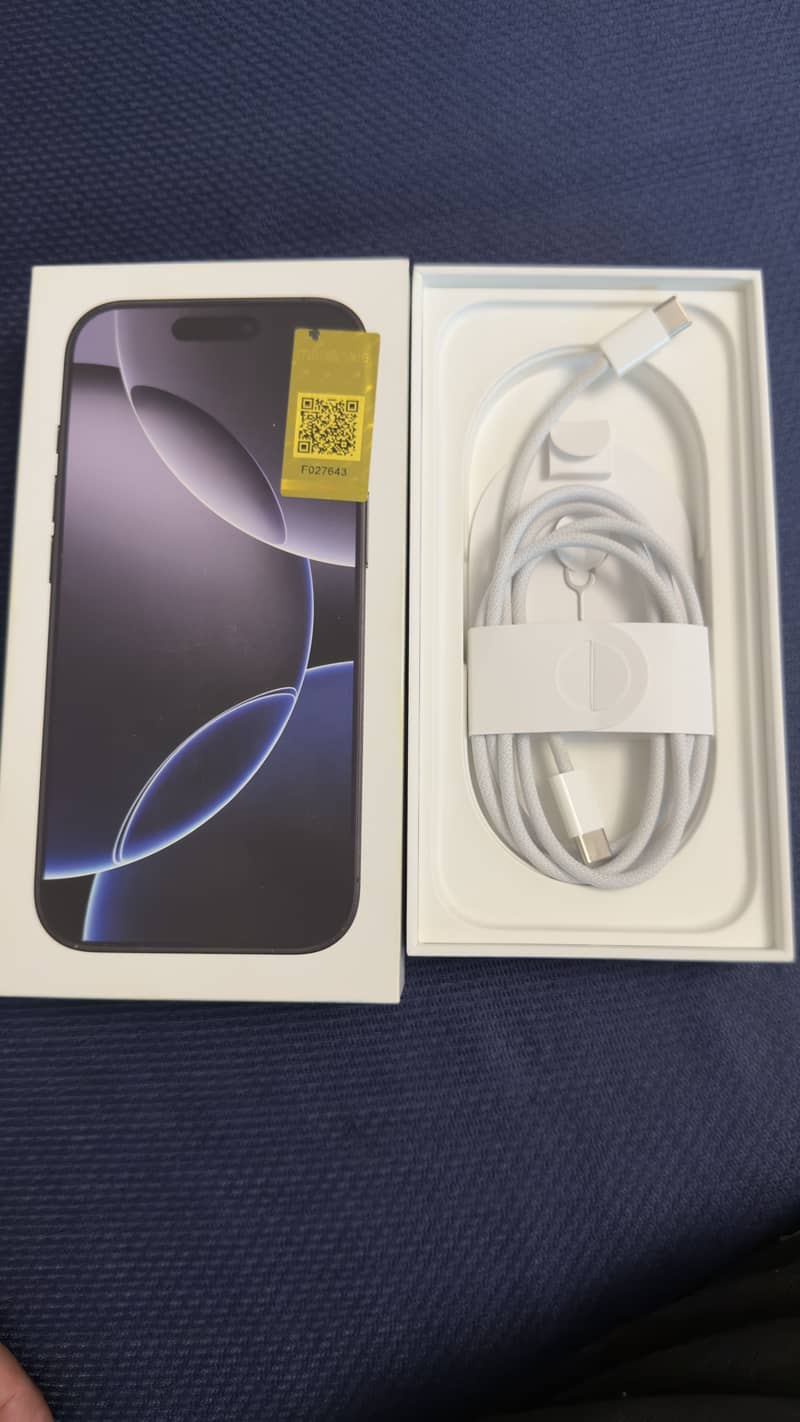 Apple iPhone 16 Pro Max 0