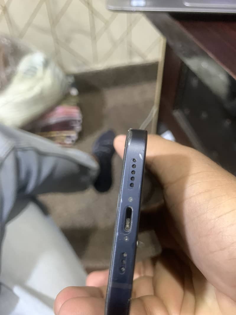 Apple iPhone 12 2