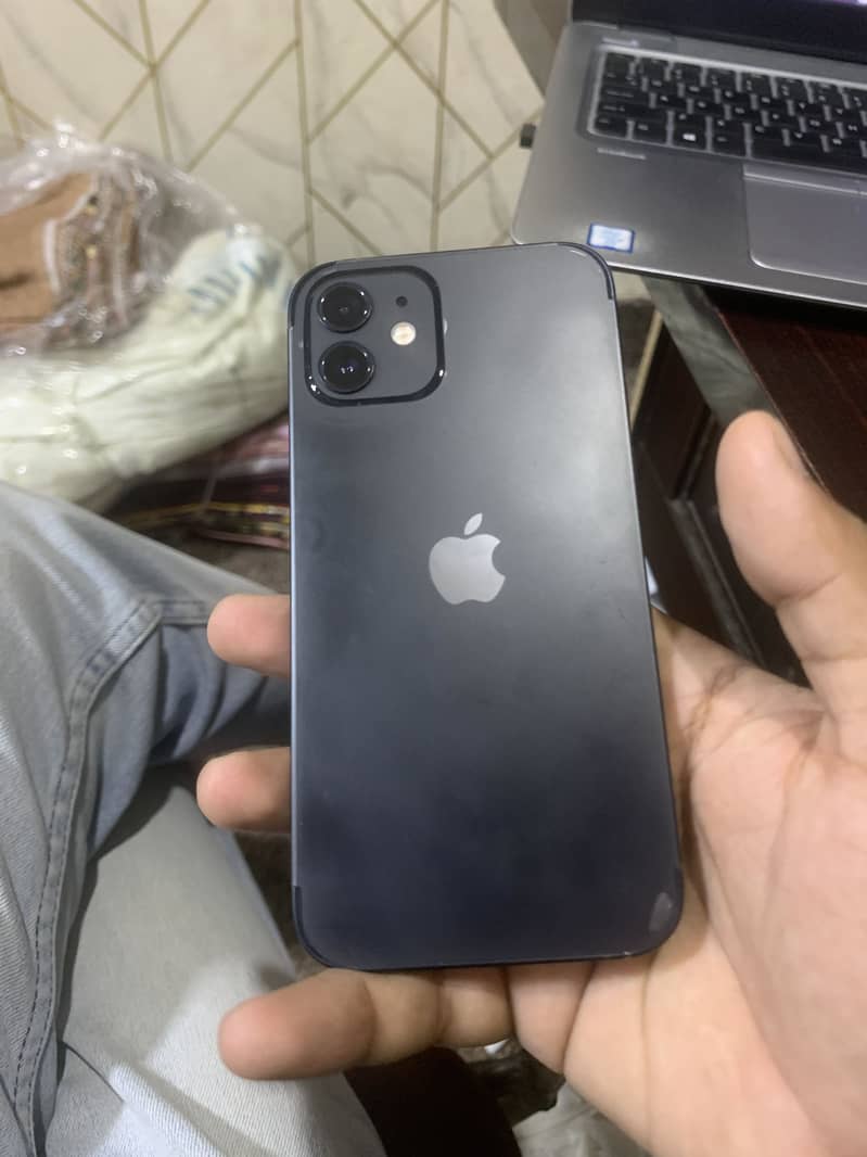 Apple iPhone 12 8