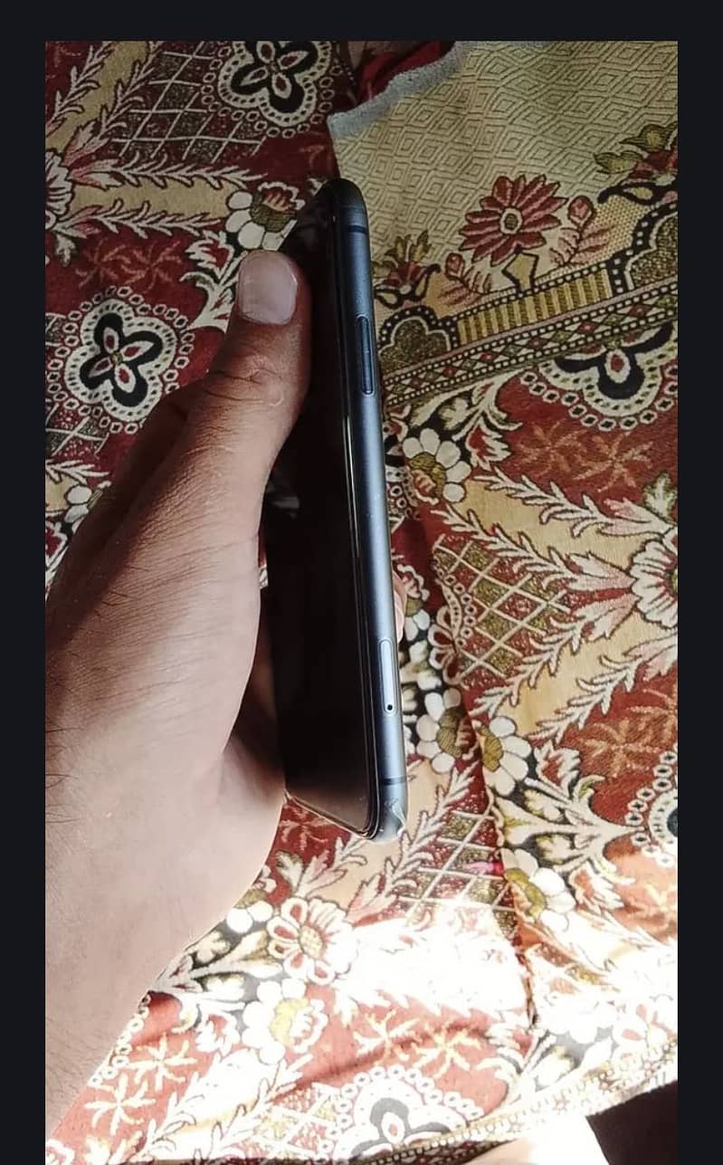 Apple iPhone 11 2