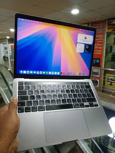 Apple MacBook Pro  M 1 A2338 Apple M1 Chip 8GB Ram 512GB Ssd