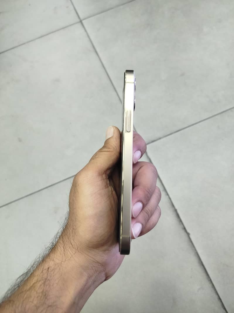 Apple iPhone 12 Pro 2