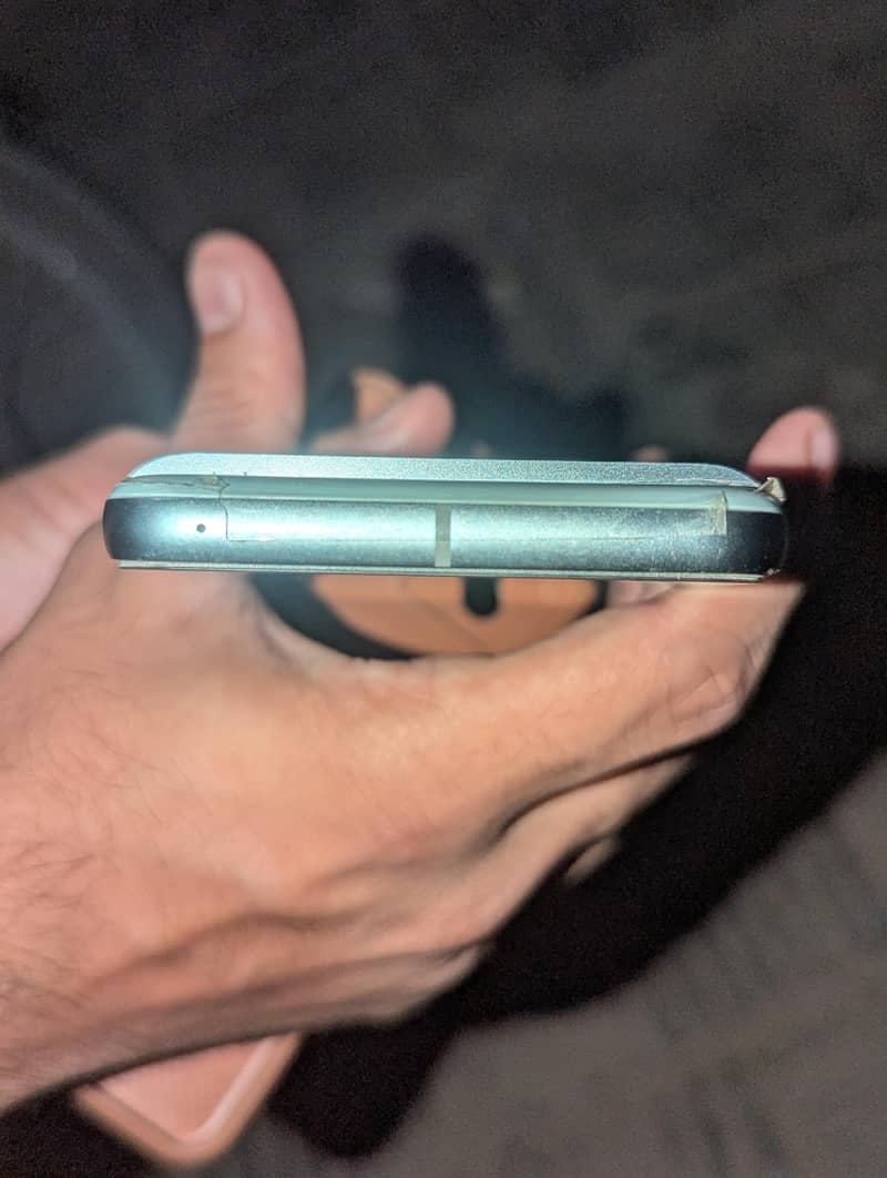 Google Pixel 8 2