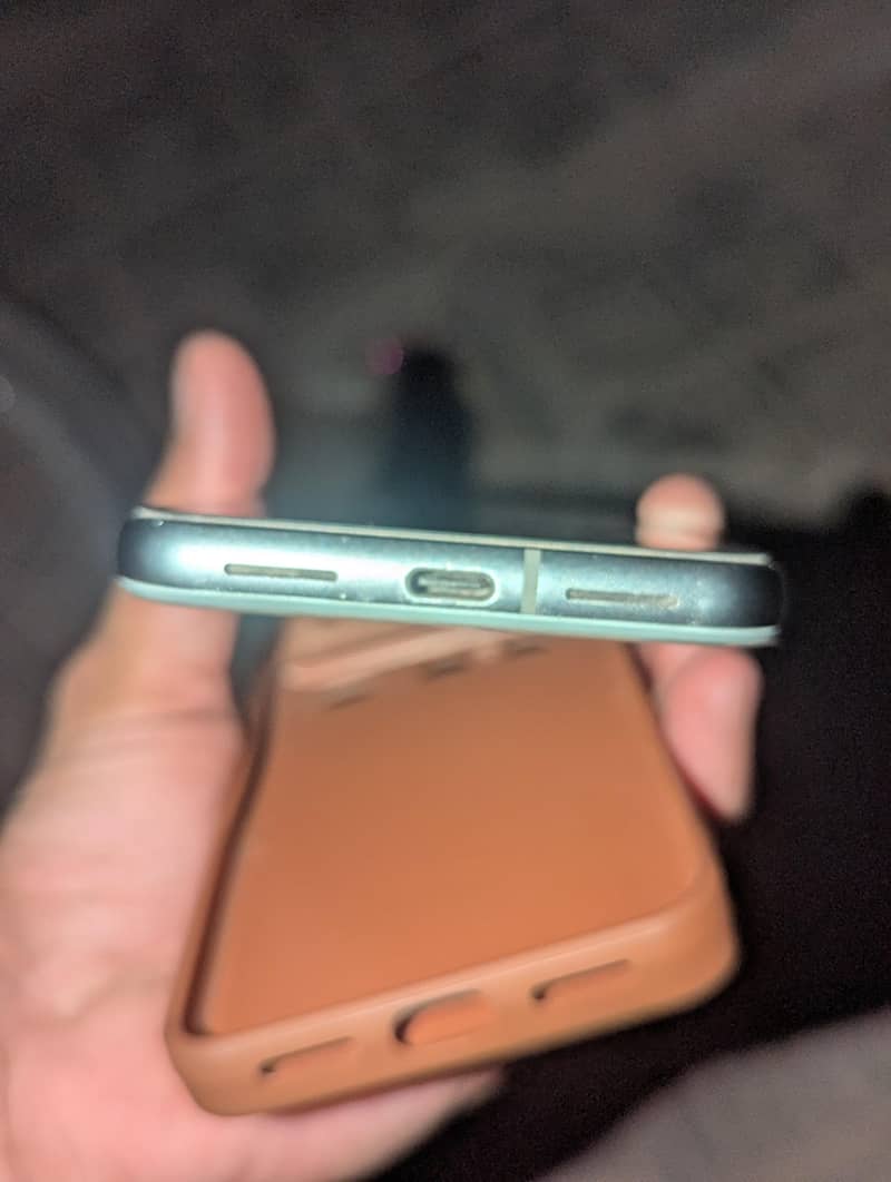 Google Pixel 8 5