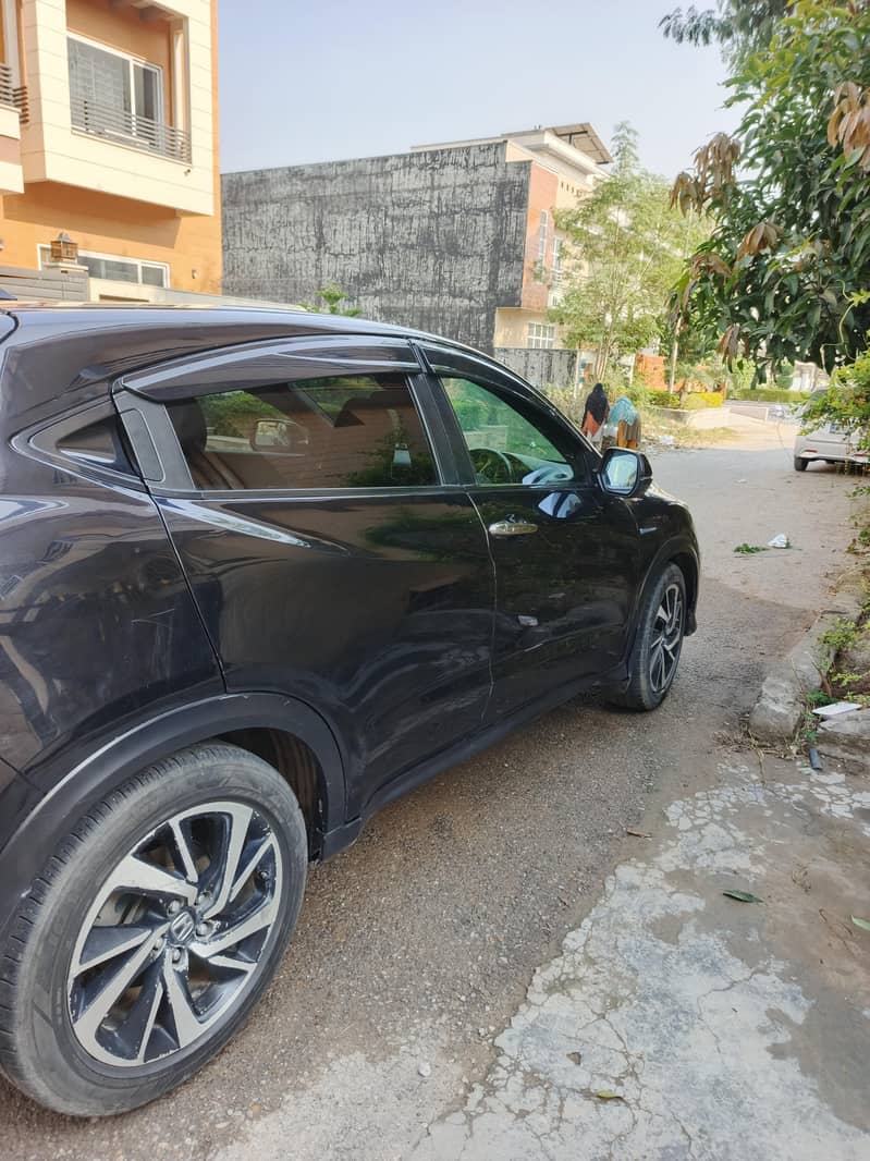 Honda Vezel 2016 11