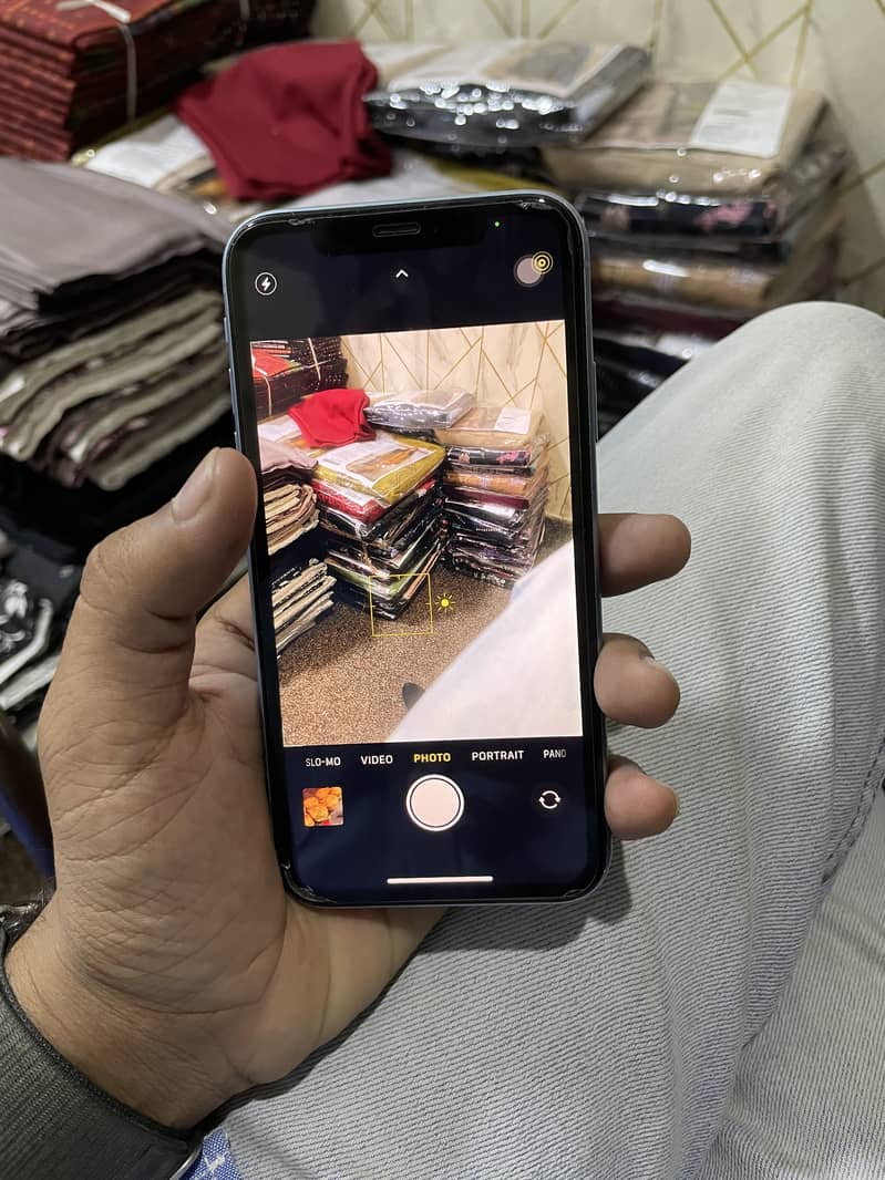 Apple iPhone XR 4