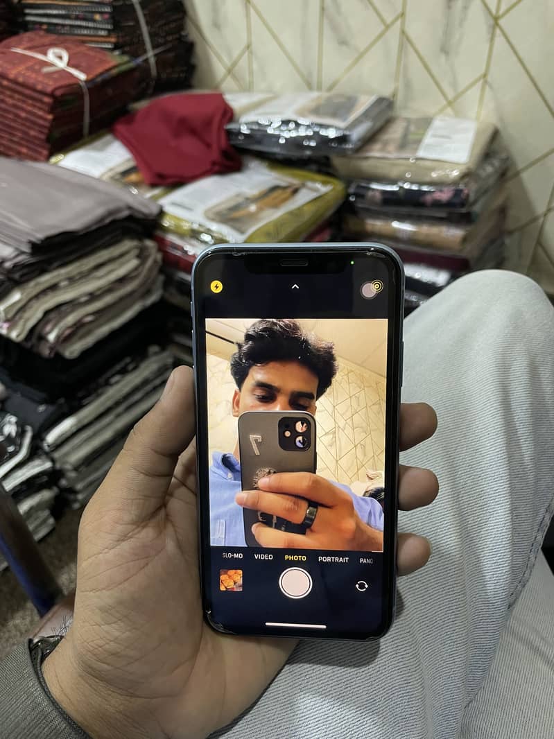 Apple iPhone XR 9
