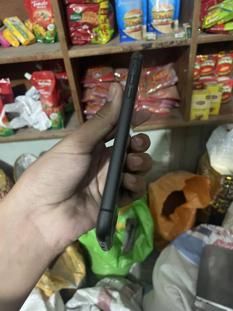 Apple iPhone 11 1