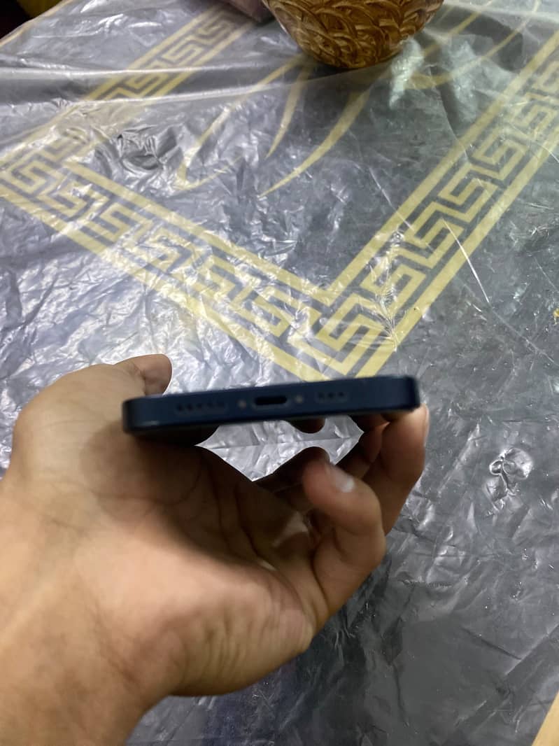 Apple iPhone 13 3