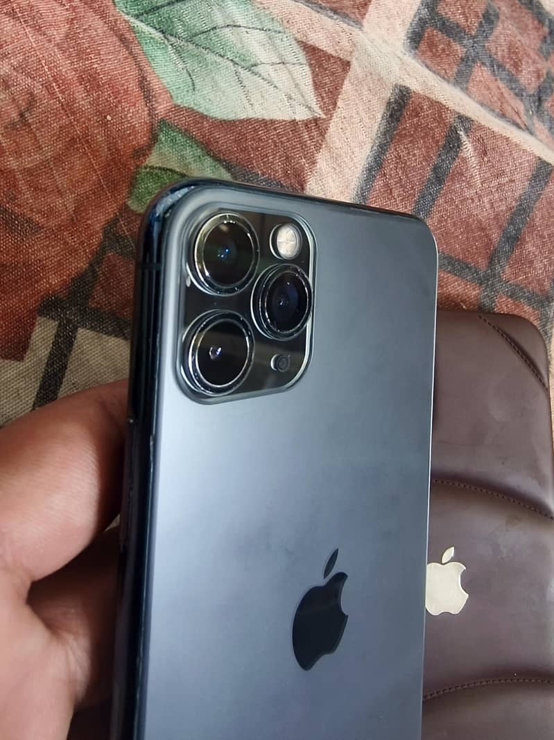 Apple iPhone 11 Pro Max 0