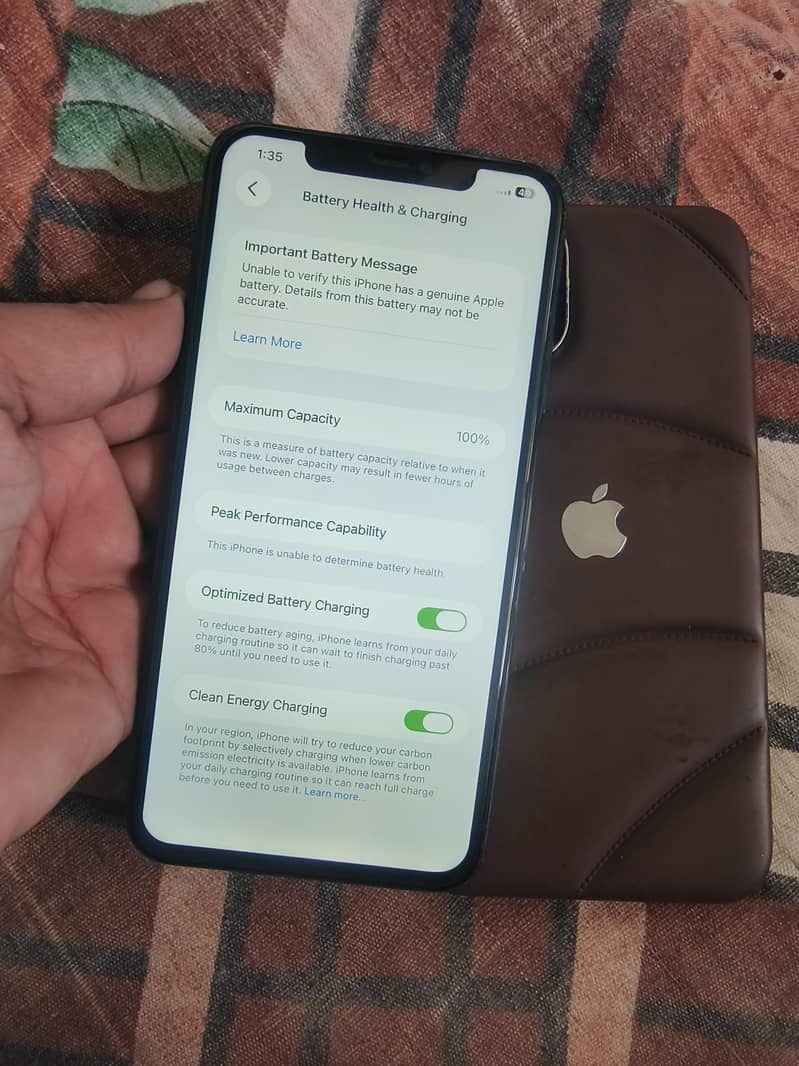 Apple iPhone 11 Pro Max 4