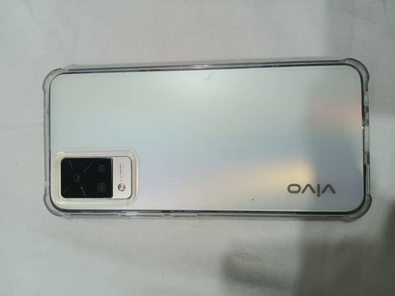 Vivo V21 1