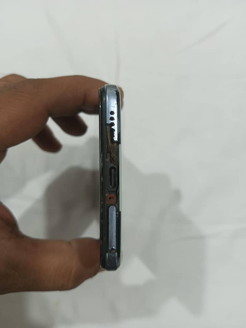 Vivo V21 6