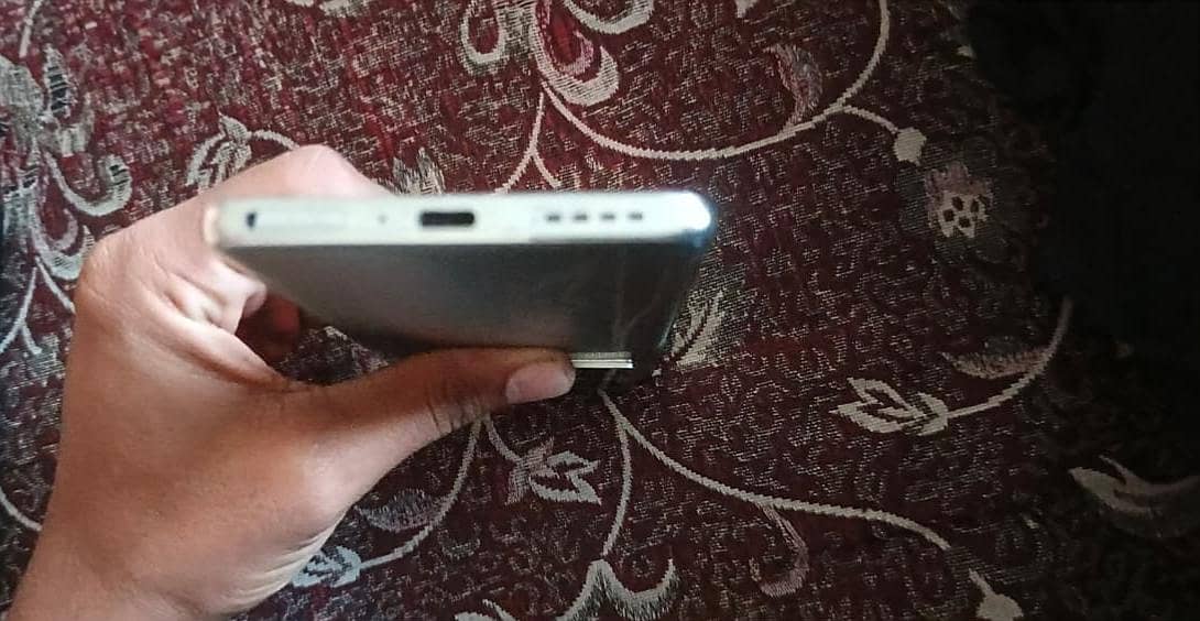 Infinix Note 40 Pro 5
