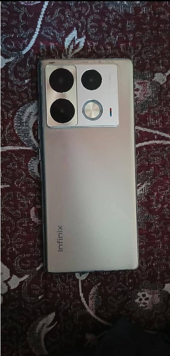 Infinix Note 40 Pro 6