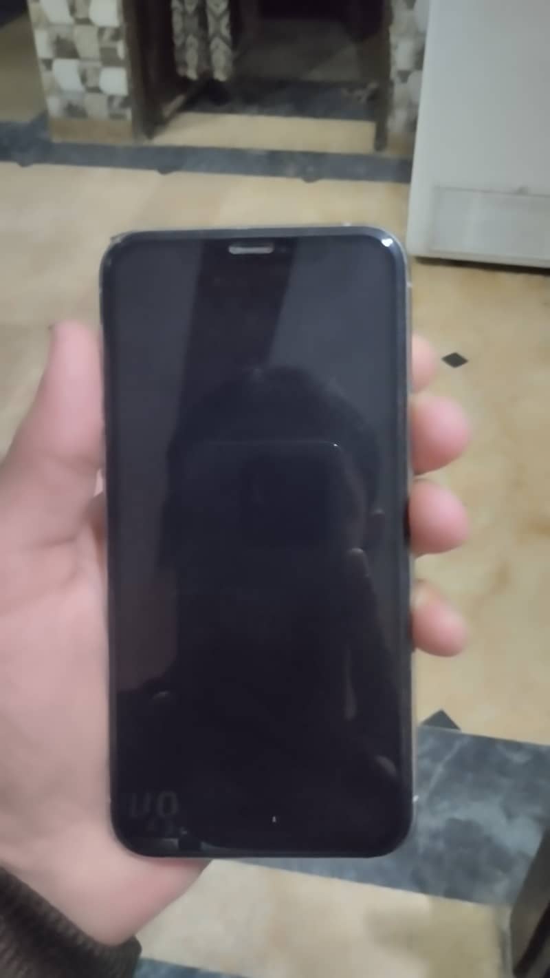 Apple iPhone 11 Pro 4