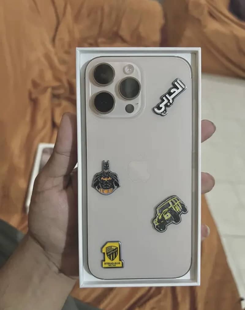 Apple iPhone 16 Pro Max jv 2