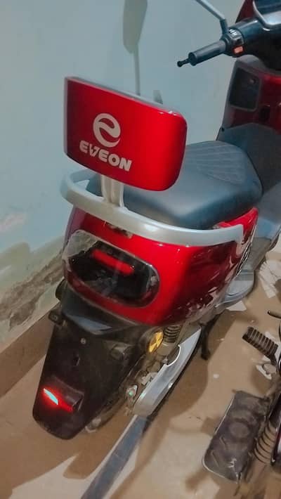 Electric Scooter Little Used Only 800Km Use