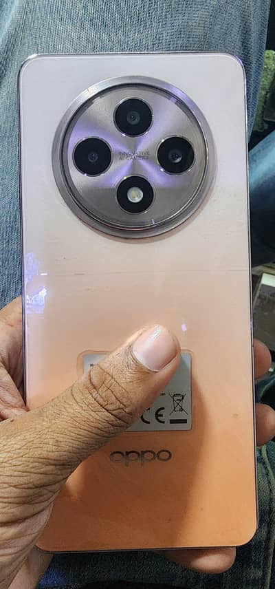 OPPO Reno12 F