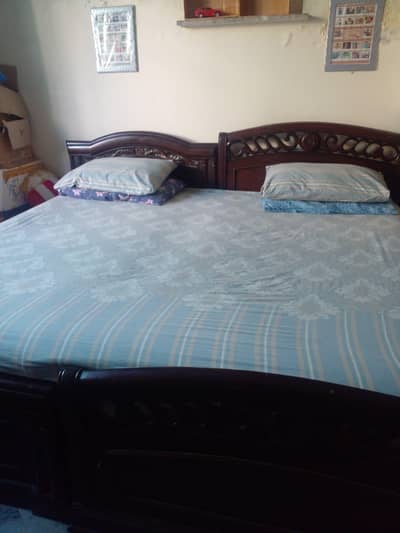 Two single beds for sell