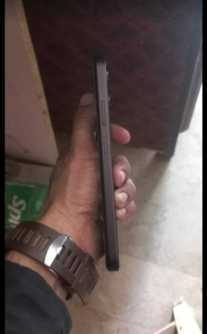 OPPO A6C 4