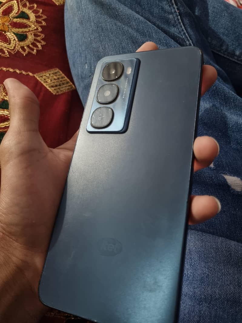 Itel City 100 1