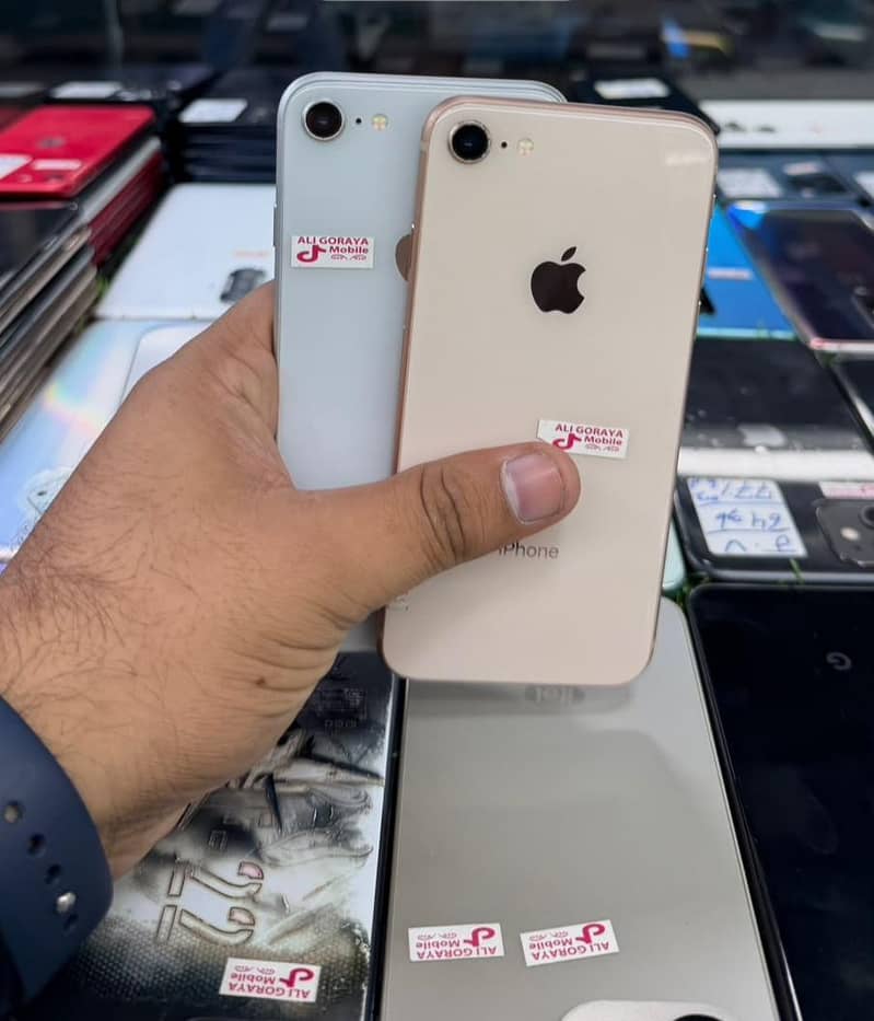Apple iPhone 8 0