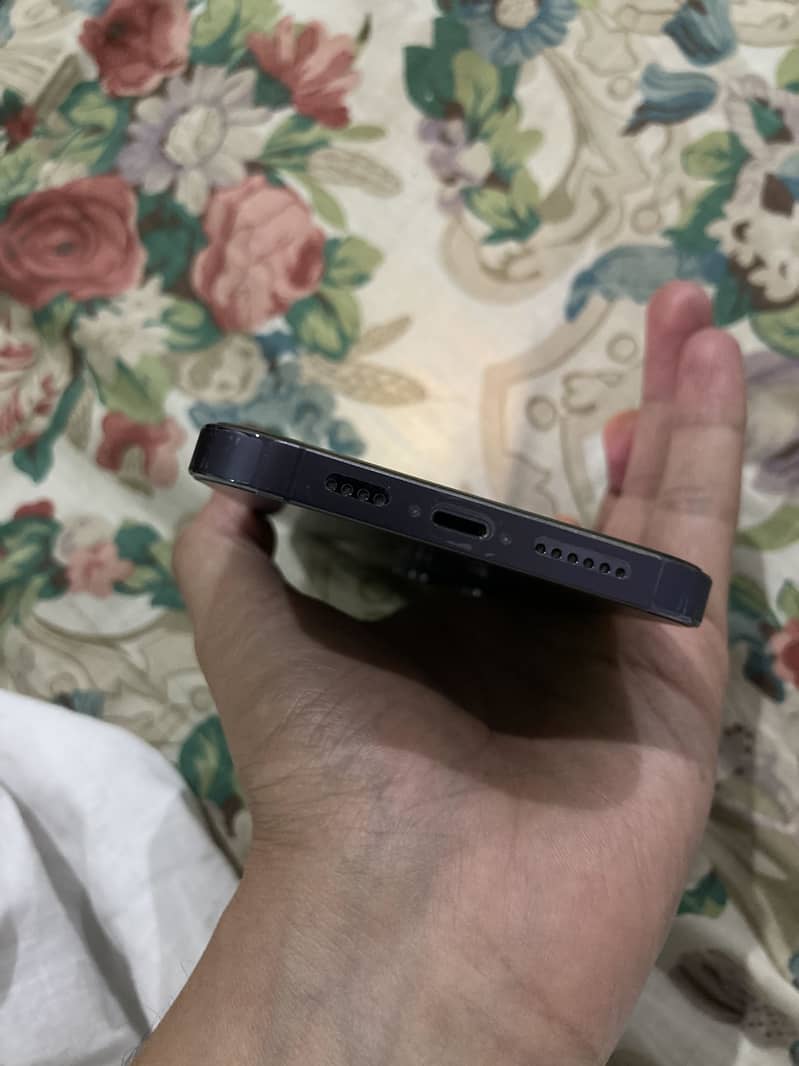Apple iPhone 14 Pro Max 2